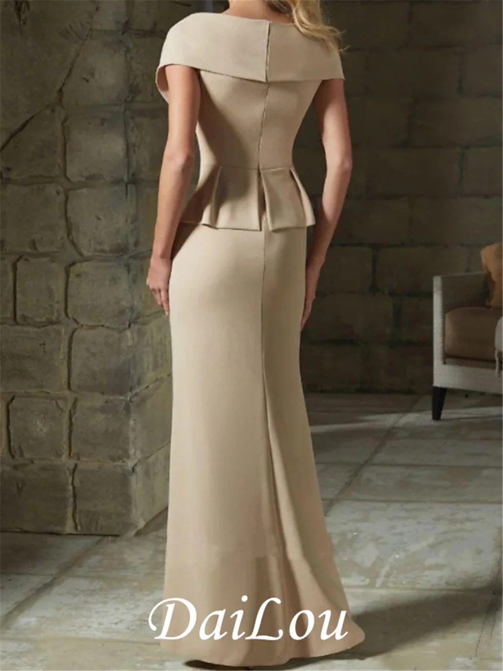 Sheath/Column Mother of the Bride Dress Elegant V Neck Floor Length Satin Short Sleeve with Ruffles Crystal Brooch Ruching 2022