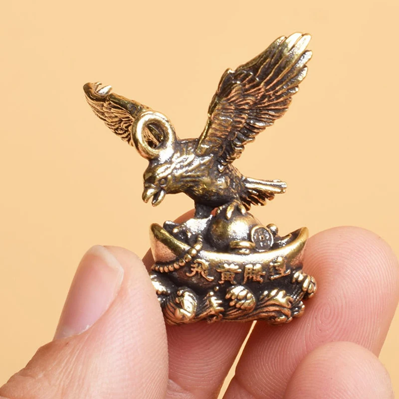 1pc Brass Eagle Statue Sculpture Handmade Crafts Ornament Vintage Copper Bird Figurine Home Office Desk Animal Decoration