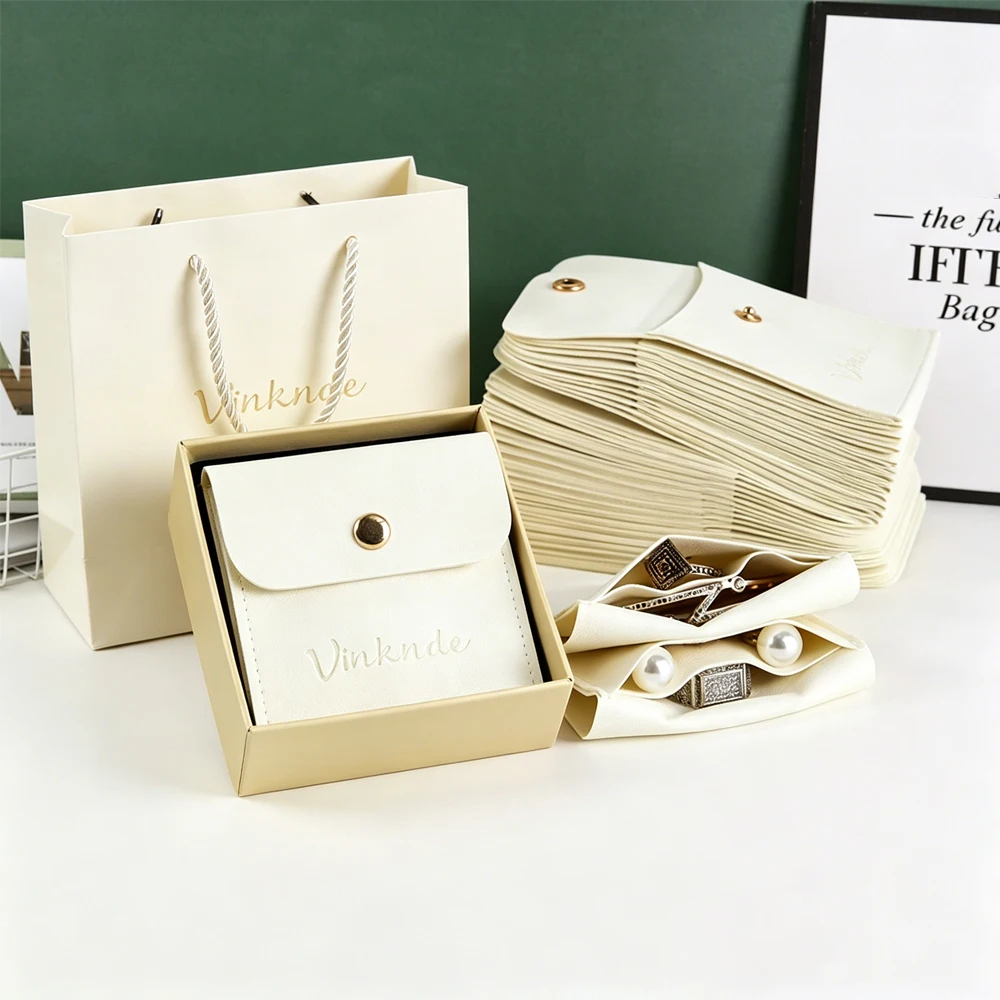 

Custom Logo Beige Microfiber Jewelry Packaging Bag With Divider Earrings Ring Bracelet Pendant Organizer Pouch Wedding Favors