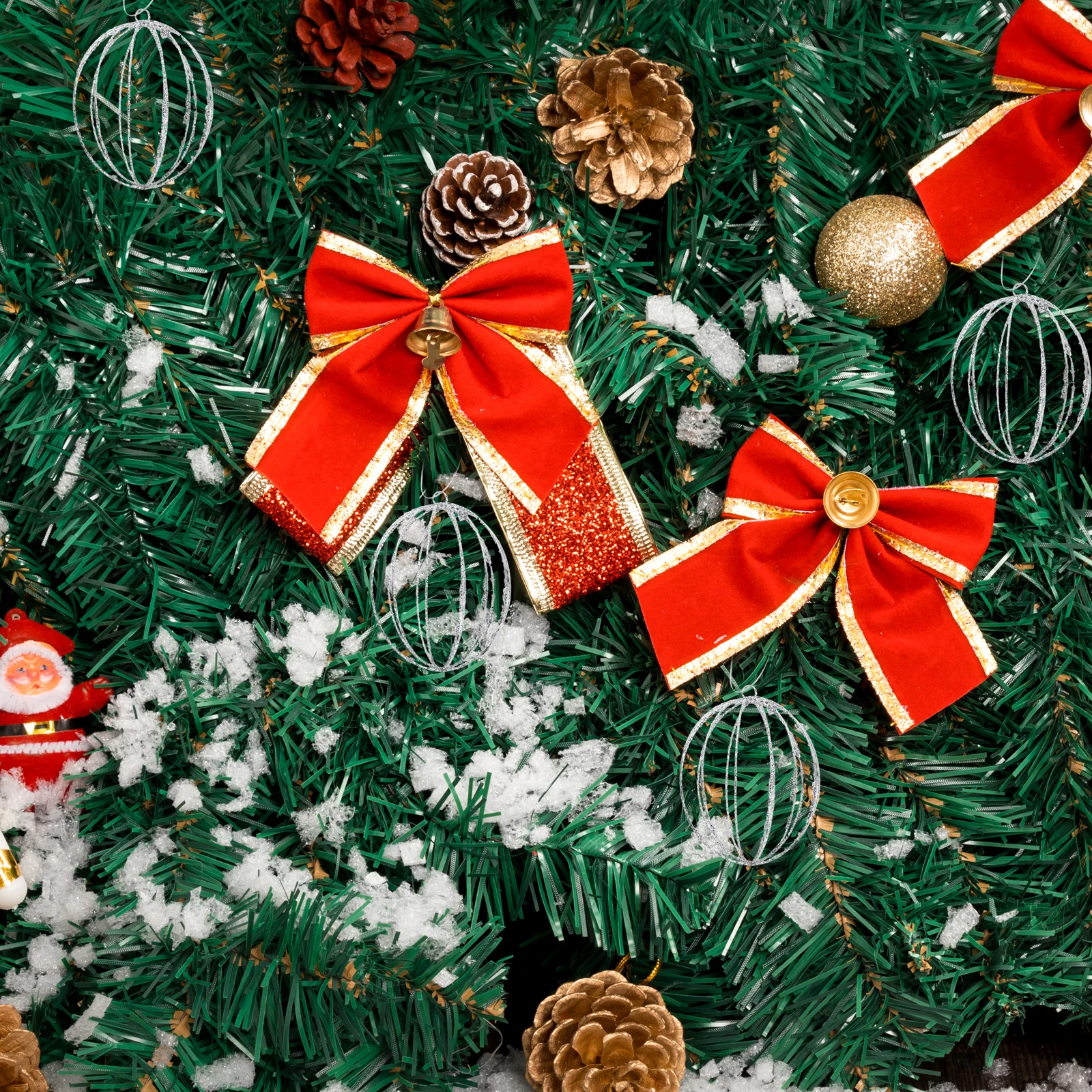 

Silver Christmas Ball Hollow Iron Pendant Christmas Tree Hanging Ornaments Xmas Tree Hanging Decor Xmas Party Decoration