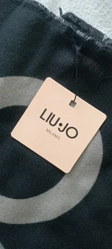 Liu. jo-女性のための黒い文字のパターンのスカーフ、暖かく保つためのクラシックなファッションショール、卸売