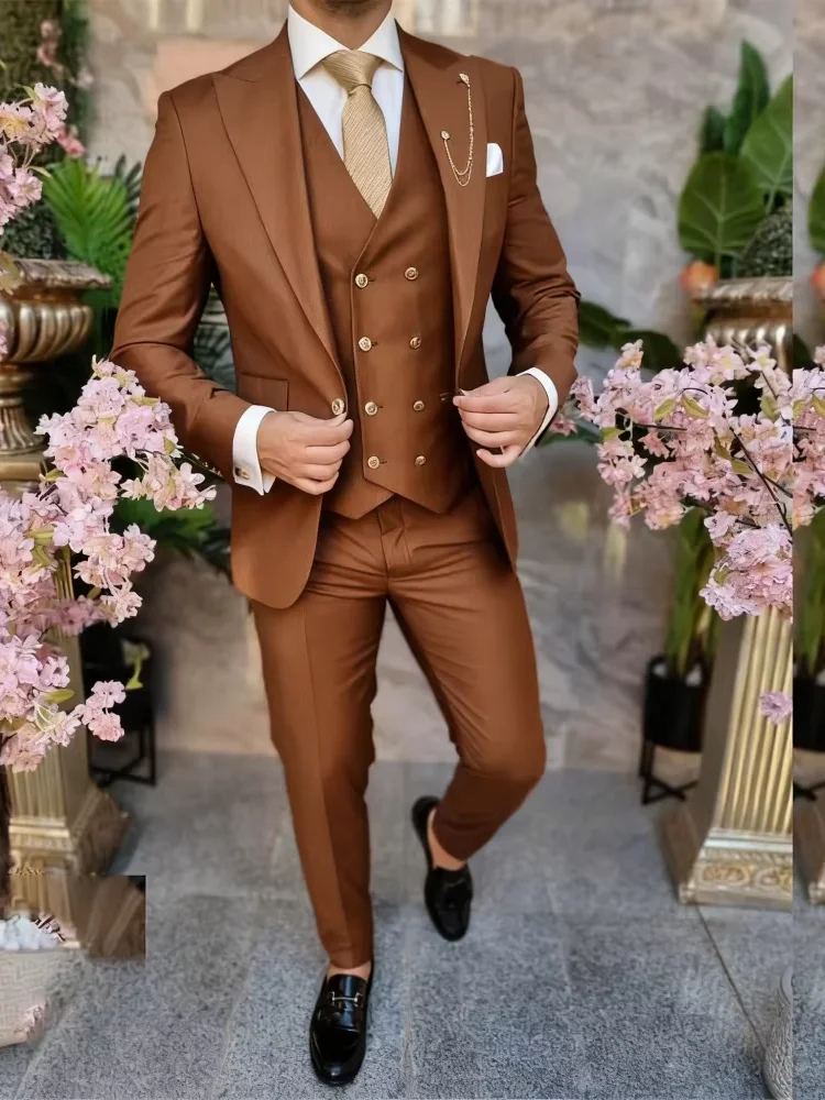 Men's Formal Suit in Red 3 Pieces Peak Lapel Blazer Two-button Vest Pants Elegant Suits for Wedding Prom Dinner Party