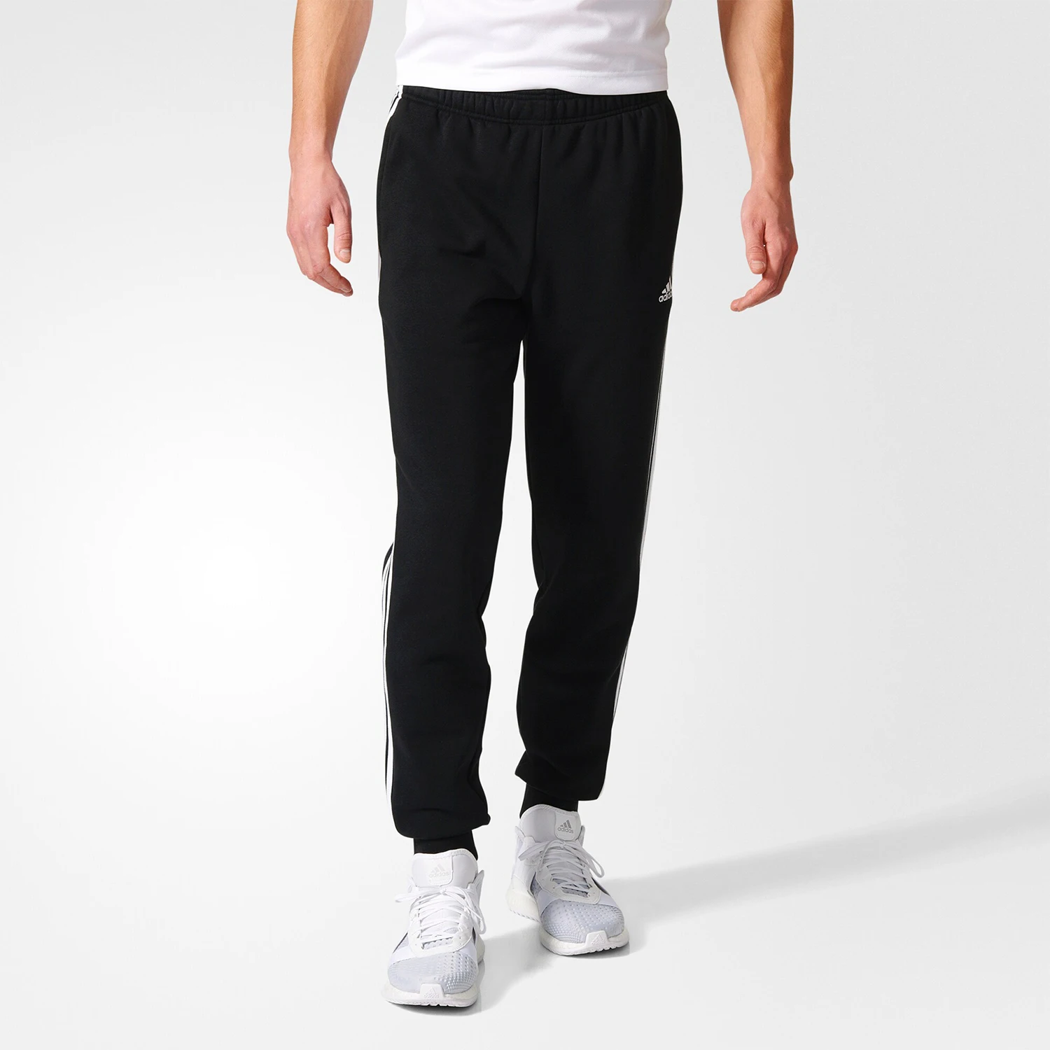 

Adidas Genuine Seasonal Мужские зауженные спортивные брюки BP8742