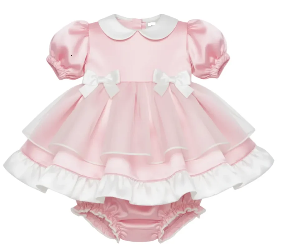 

Pink soft cotton dress, white doll collar with elastic pleated cuffs, paired with bow decoration shorts