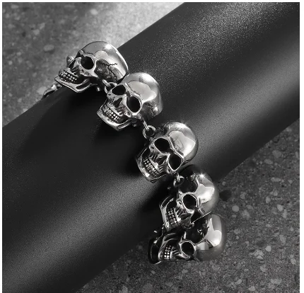 

New Titanium Steel Skull Bracelet for Men, Retro Personalized Punk Bracelet, Wholesale and In Stock