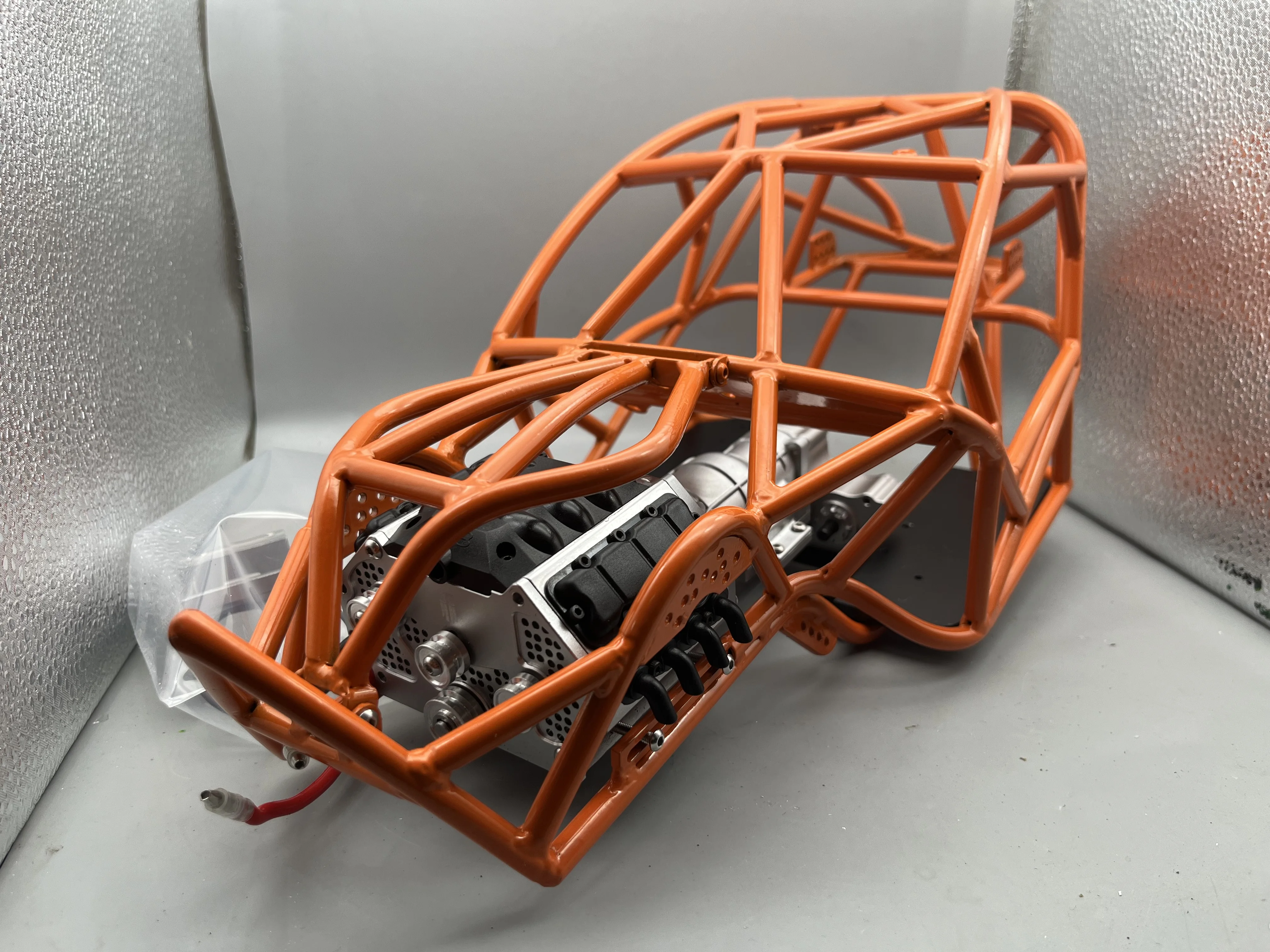 

1: 10. Crawler chassis V8 wave box steel pipe frame set