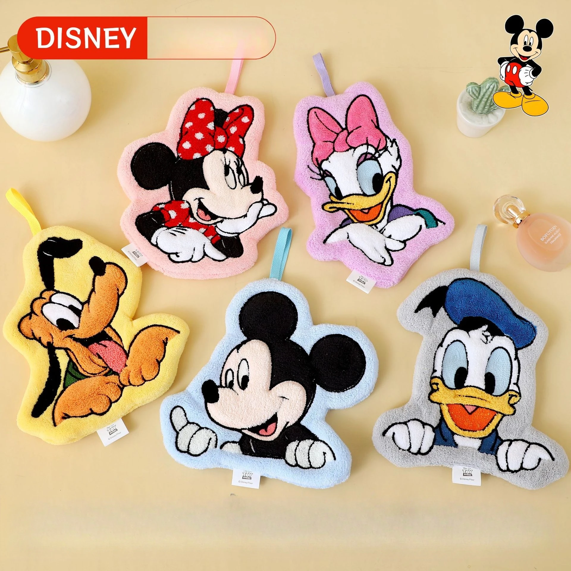 Miniso Mickey hand towel can be hung thickened and absorbent bathroom hand towel washing hand towel kitchen rag