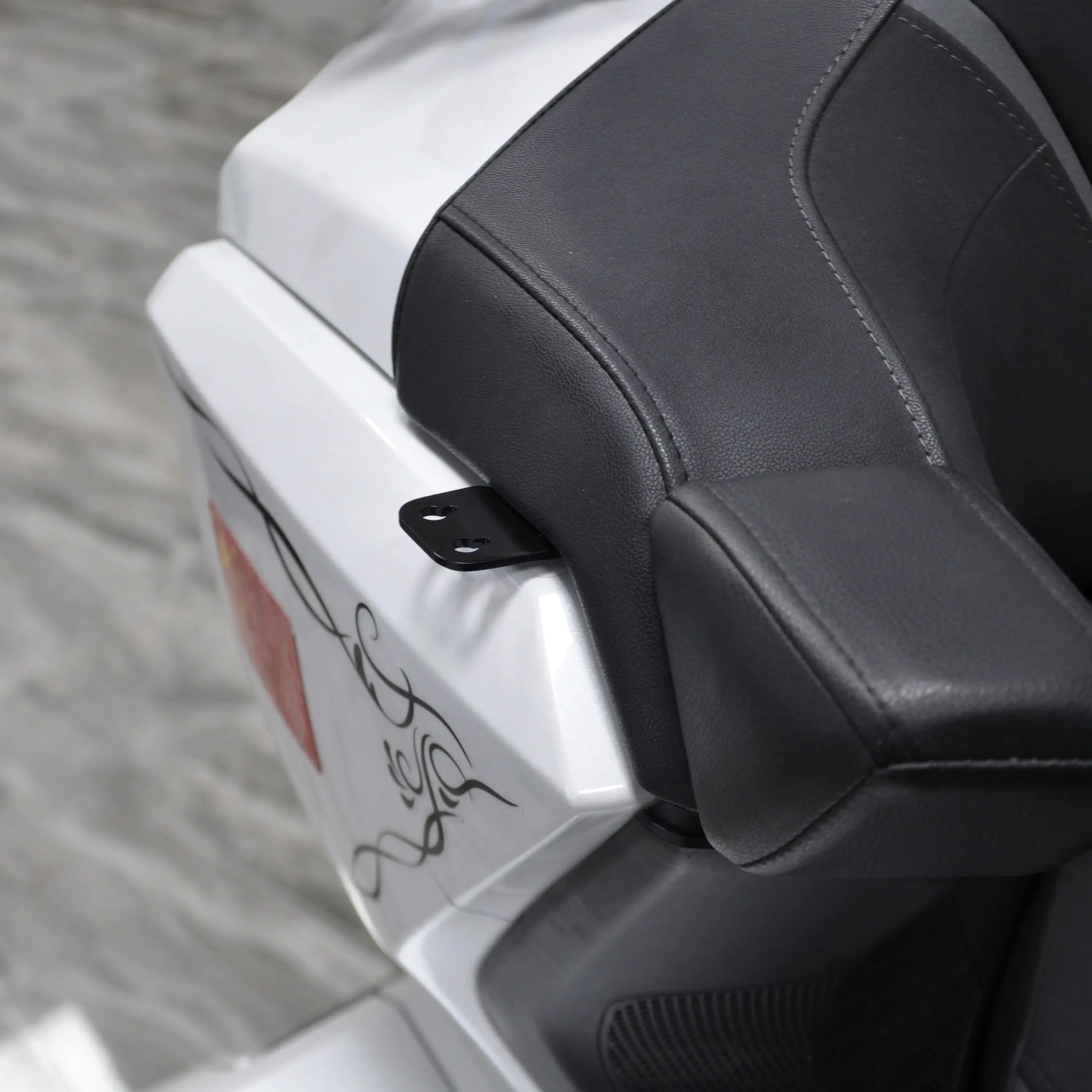 panical-goldwing-gl1800-2018-2026-ホンダオートバイ用後部乗客トランクラックカップホルダーブラケット電話ホルダーダブルホール