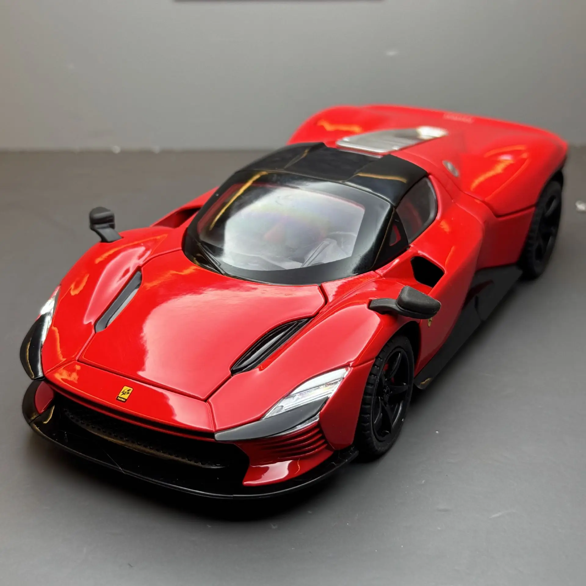 1:22 SP3 Modello di auto sportiva Pressofuso in metallo Modello di auto da corsa Simulazione Suono Luce Giocattolo per bambini Regalo