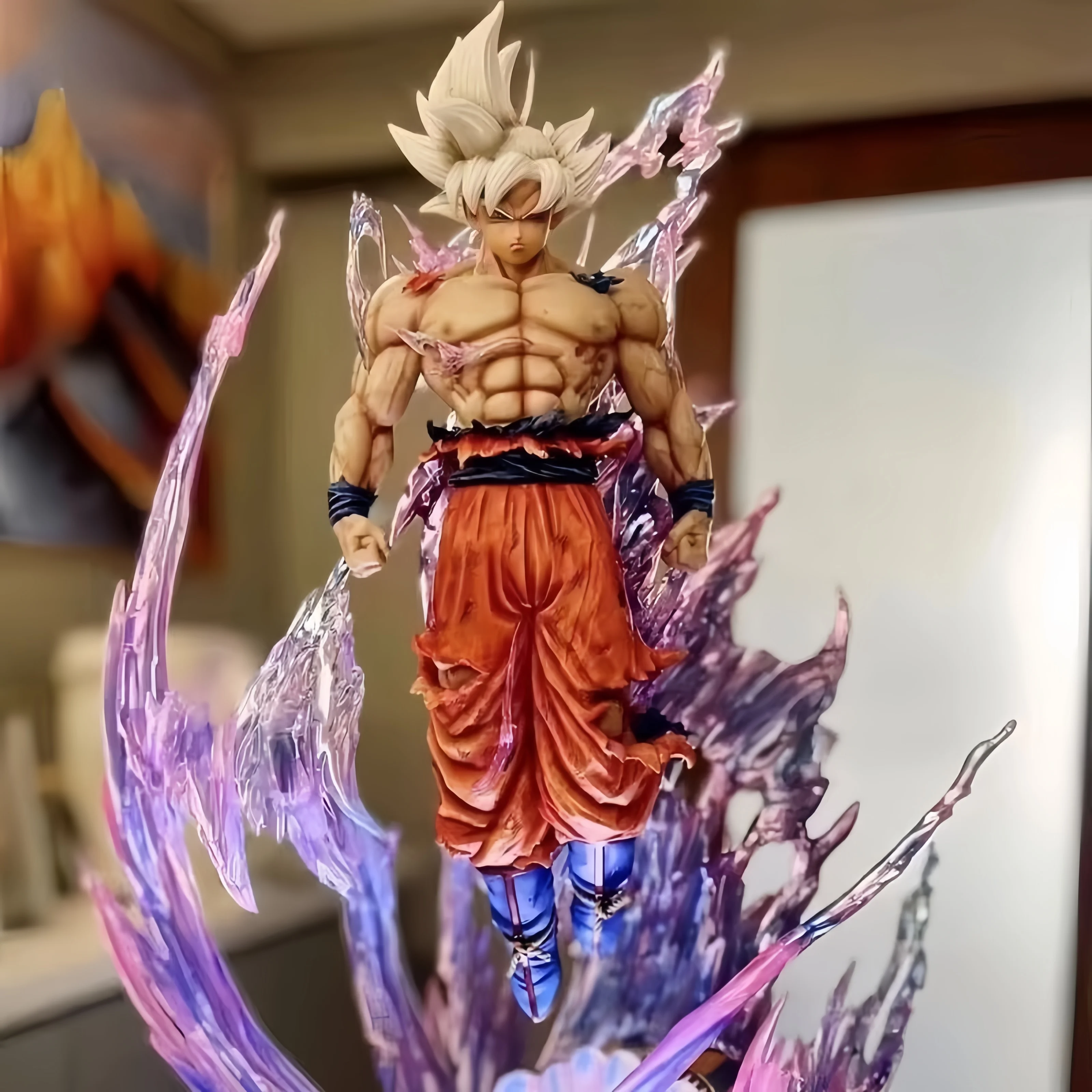 Image of 24cm Anime Dragon Ball Son Goku Actionfiguren Ultra Instinct Super Saiyan Statue PVC Leuchtmodell Jungen Spielzeug Sammlerstück Geschenke