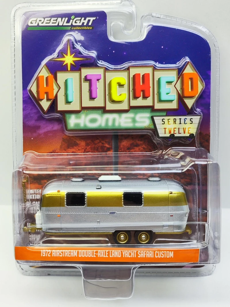 

1:64 1972 Airstream Double-AXLE LAND YACHT SAFARI CUSTOM Diecast Car Metal Alloy Model Car kids toys collection gifts W886