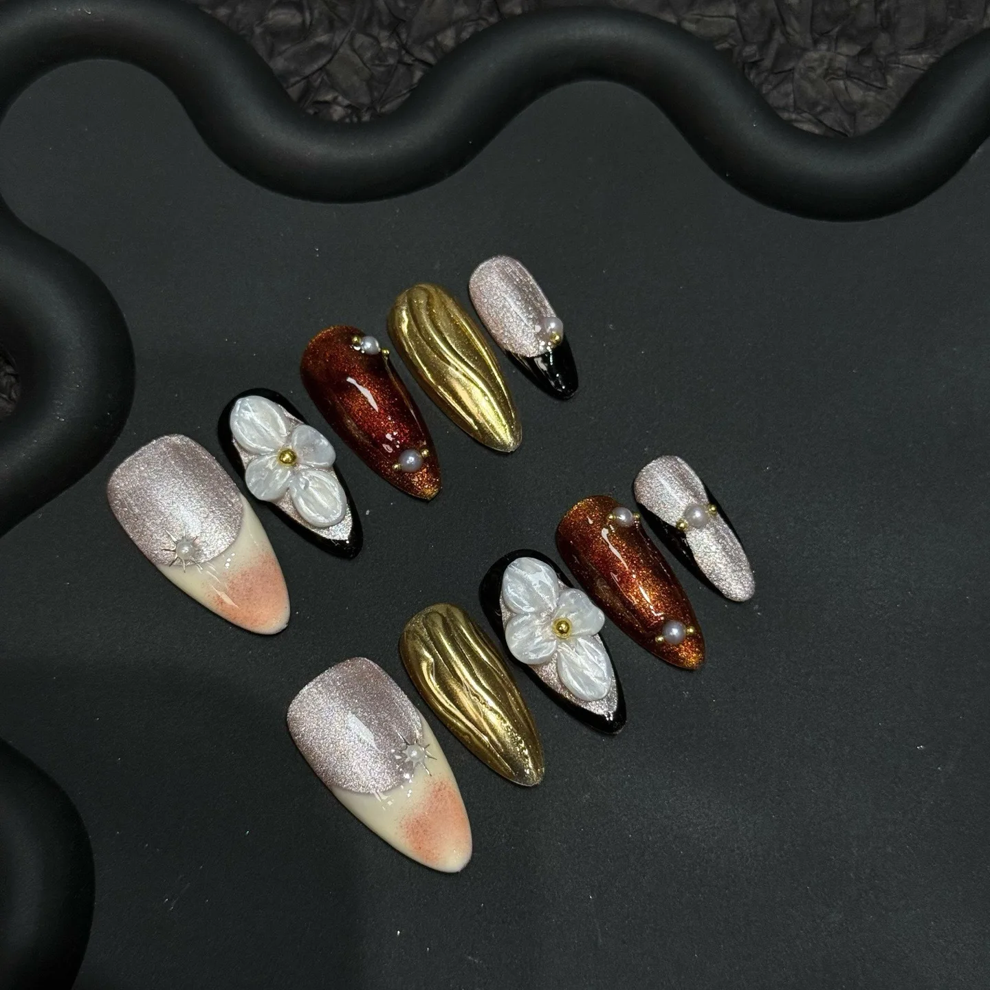

10PCS Press on Nails Crystal Cat Eye Black Method High Grade Pure Handmade Wearing Armor Gold Carving Almond Nail Fake Nails