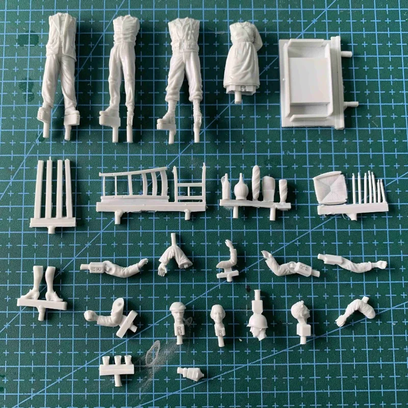 1:35 Scale Resin Figure Model Kits Historical Hobby Miniature Soldiers and European Civilians Unassembled & Unpainted Diy Toys