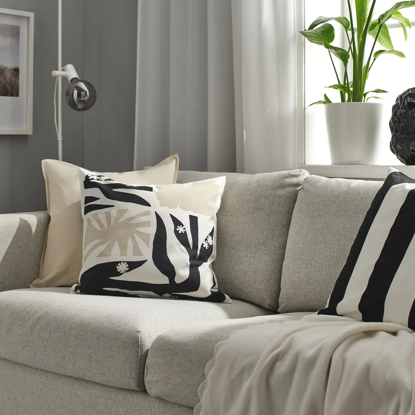 1pc Dr-abie Printed Pillowcase Combining Modernism with Romance Practical Pillowcase Easy to clean and replace
