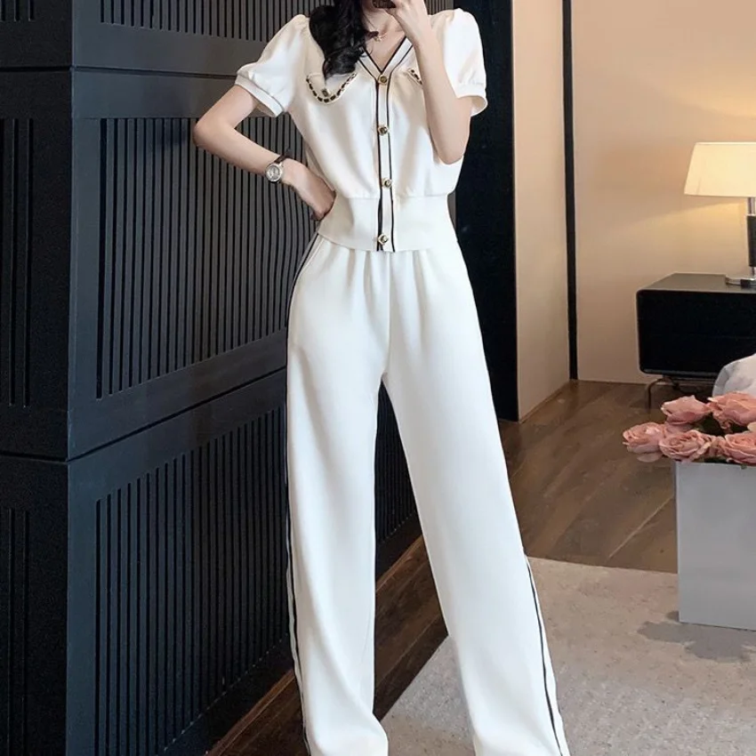 White Sports Set Women\'s Spring/Summer 2023 New Fashion Age Reducing Short Sleeve Wide Leg Pants Two Piece Set