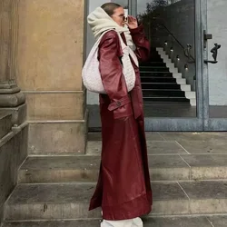 2024 nuovo lancio cappotto in ecopelle bordeaux da donna moda retrò con tasche per cintura capispalla soprabito esteso allentato