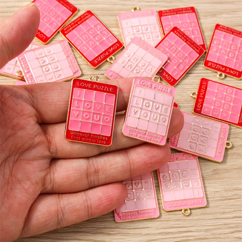 10 Stück 23 x 33 mm niedliche Emaille-Liebesherz-Buchstaben-Quadrat-Charms-Anhänger für Schmuckherstellung, Halskette, Ohrringe, Valentinstagsgeschenke – Detail 3