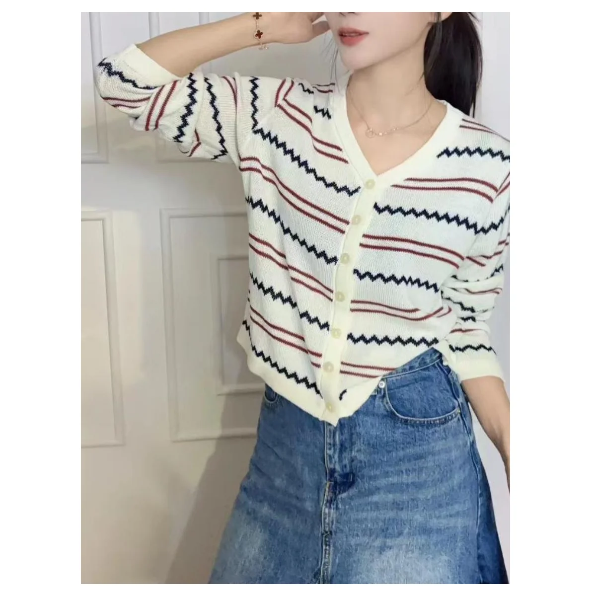 

Striped Women's Cardigan Sweater Elegant Vintage Minimalist Lady Cardigan Tops Korean Long-Sleeve Button Front Knit Outerwear