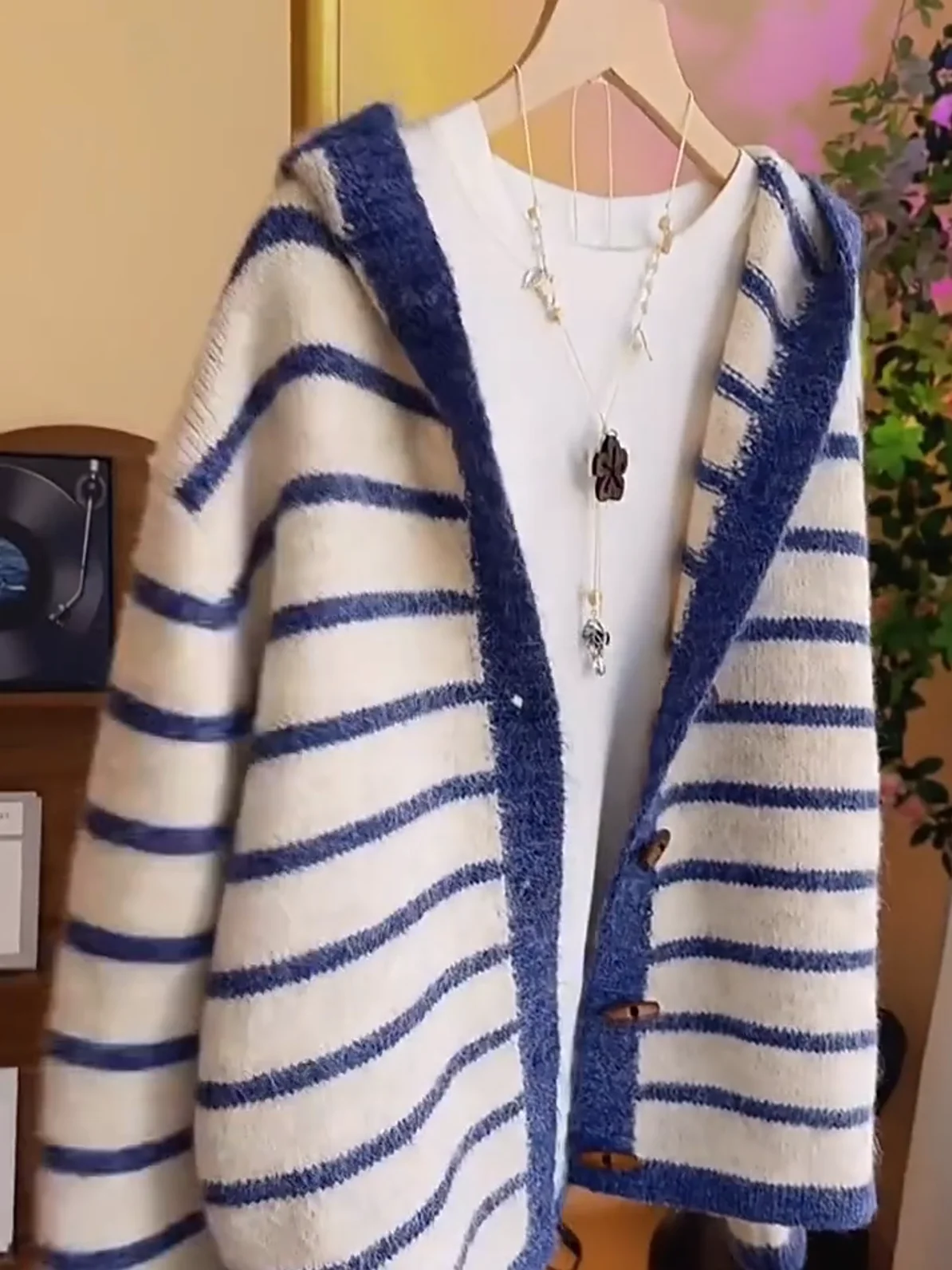 

Korean Sle Striped Hooded Olive Button Sweater Cardigan Women's Autumn Winter Lazy Loose Color Blo Knitted Top Coat