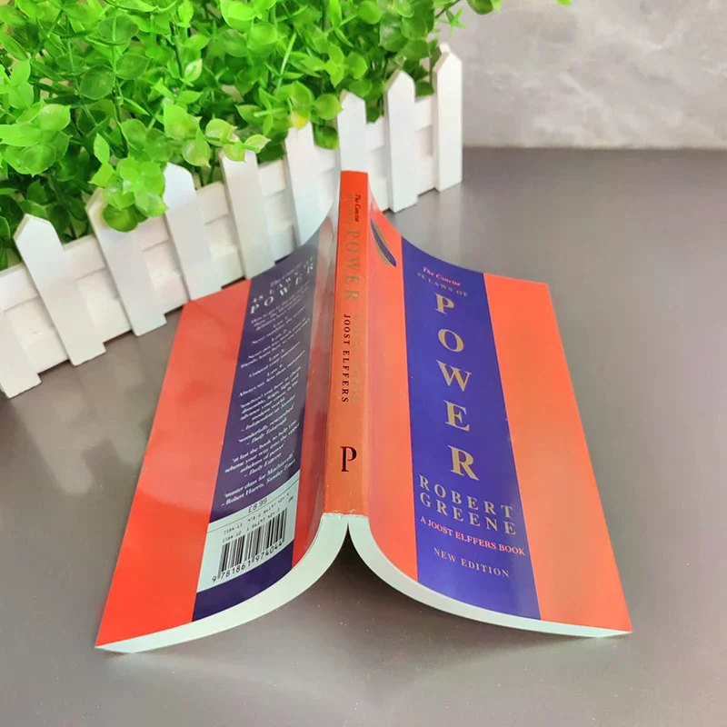 Le livre concis des 48 lois du pouvoir en anglais de Robert Greene, livres sur la politique, la leadership politique, la philosophie politique et la motivation