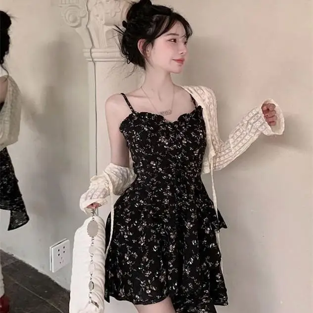 2024년 여름 플로럴 프린트 비대칭 스트랩 여성용 트렌디 스파이시 걸 캐주얼 스포츠웨어 세트 학생용