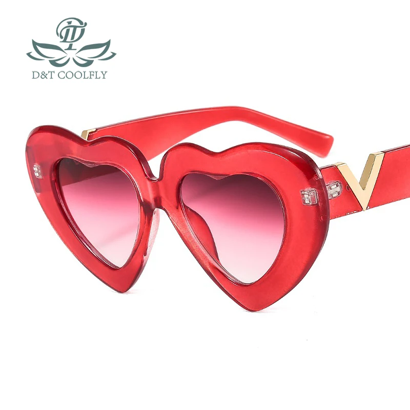 2022 New Fashion Heart Sunglasses Women Men PC Lens V Logo Frame Vintage Brand Designer Elegant Party Style Sun Glasses UV400