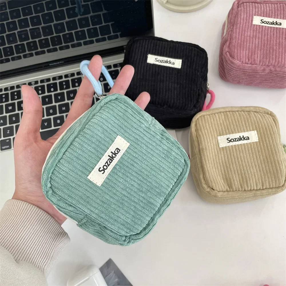 

Kawaii Travel Small Cosmetic Lipstick Earphone Storage Bag Purse Women Portable Mini Makeup Handbags Wallet Pouch Bags Organizer