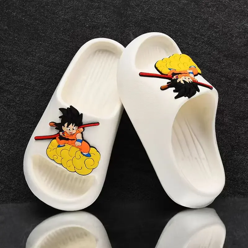 Bandai Dragon Ball Goku süße Persönlichkeit kreatives Anime-Muster leichter weicher Boden rutschfeste verschleißfeste Sandalen und Hausschuhe 4