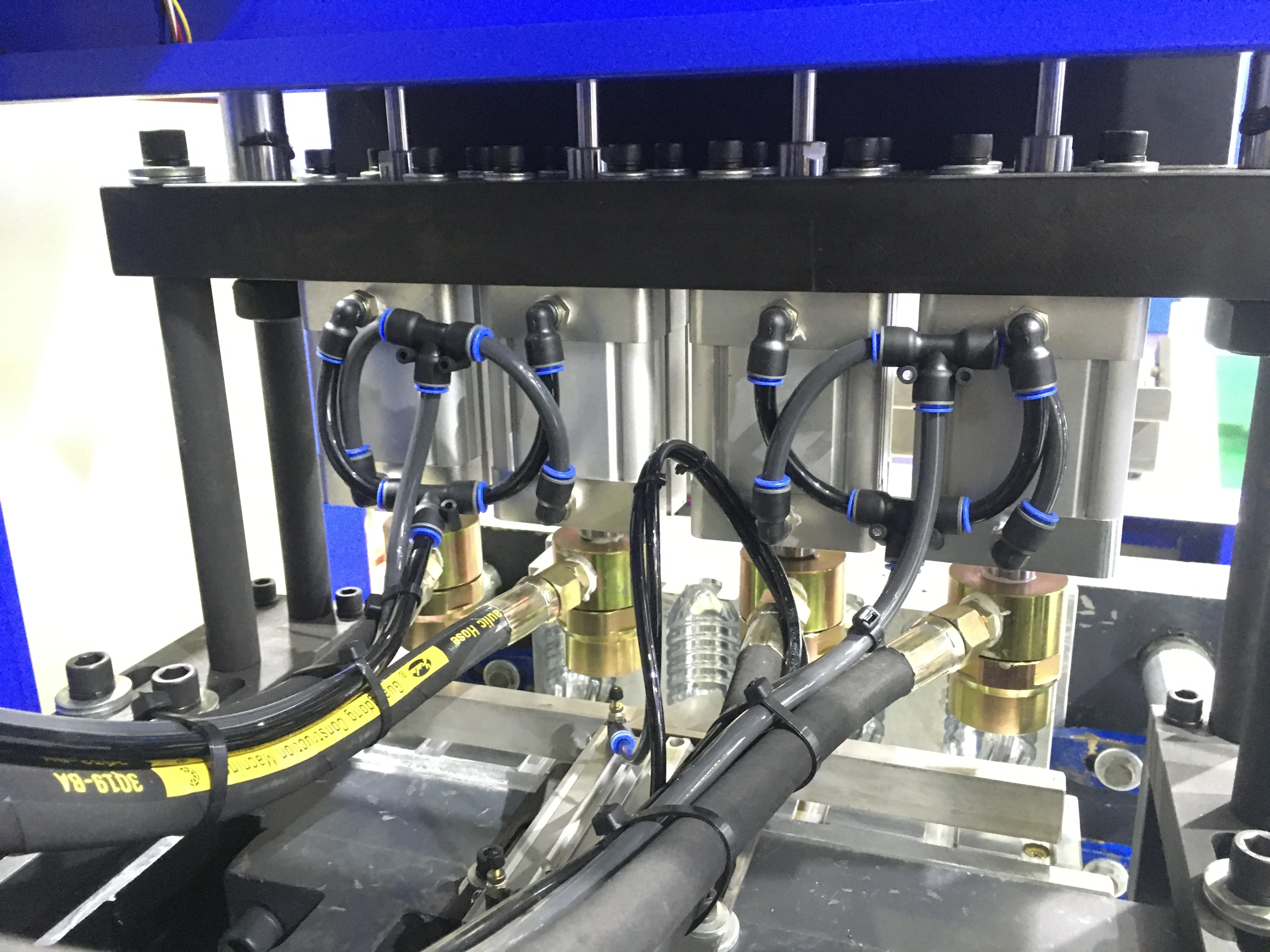 Semi Automatic Pet Water Bottle Blow Machine