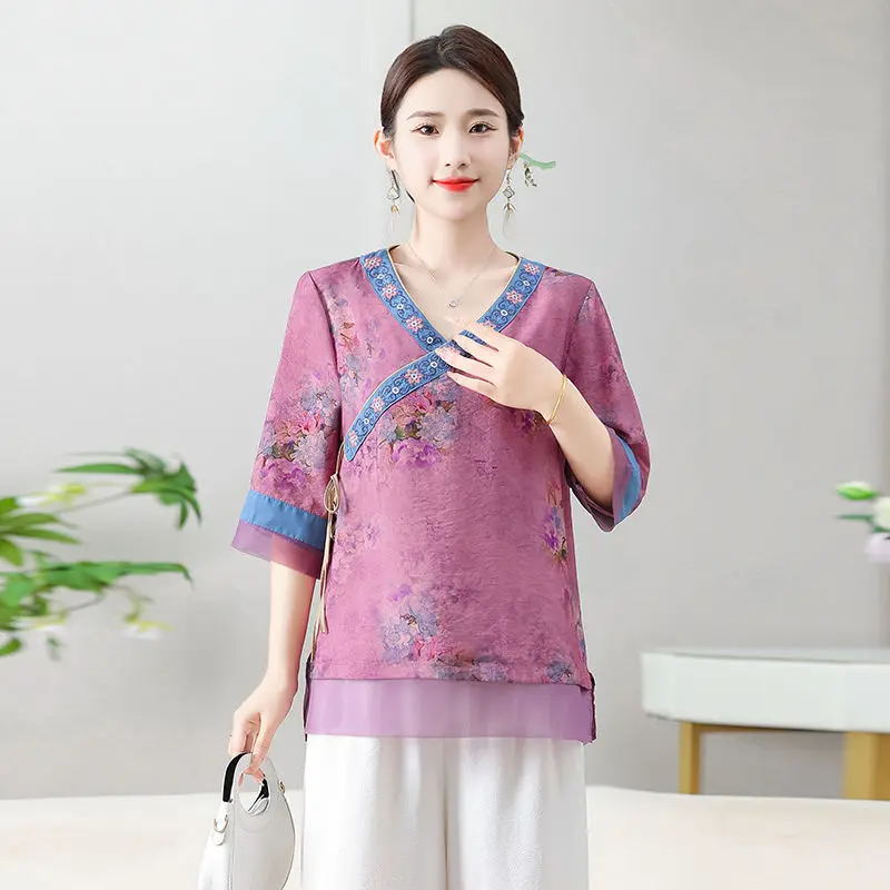 

Women's Tianshishishi Printed Retro Chinese Style Slanted Contrasting Shirt