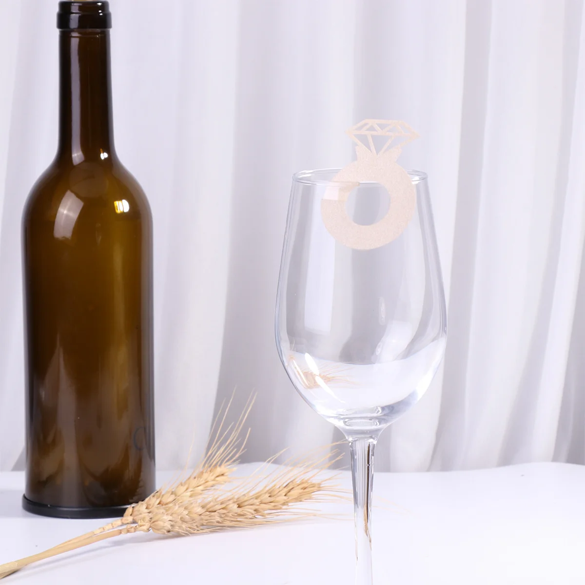 

24Pcs Diamond Ring Wine Glass Decorations Red Cup Markers for Parties Creative Drink Identifiers Festival Party Supplies Wine