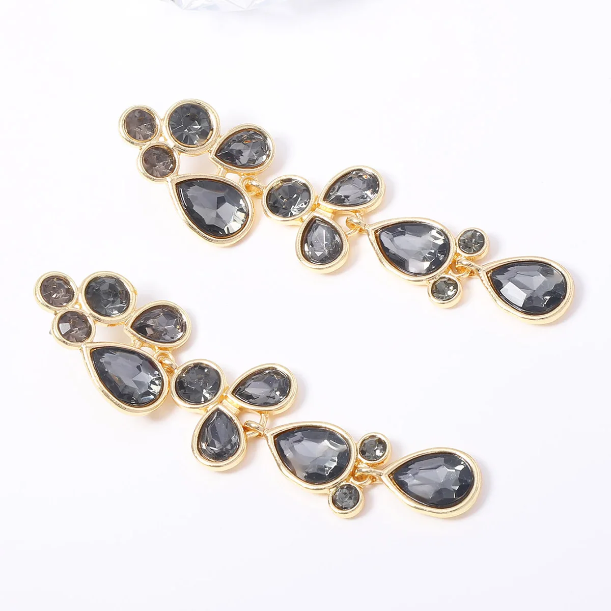 Vintage Wassertropfen Kristall Strass Ohrhänger für Frauen Lange Metall-Tropfenohrringe Statement Party Hochzeit Schmuck Geschenke – Detail 7