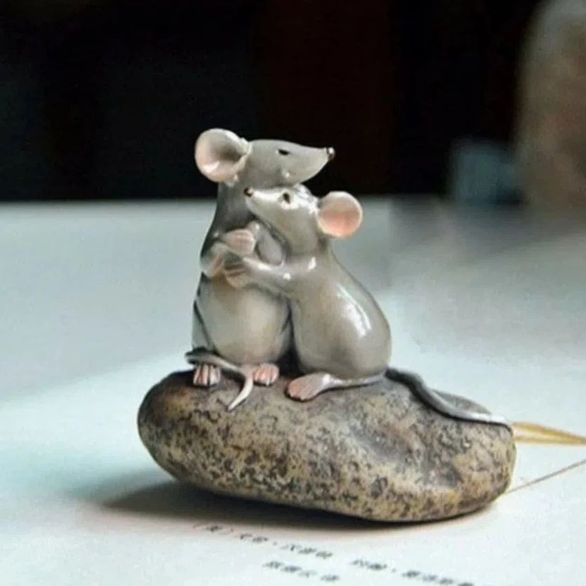 Fashion Two Mouse Hugging Mini Collection Fantasy Decor Figurine