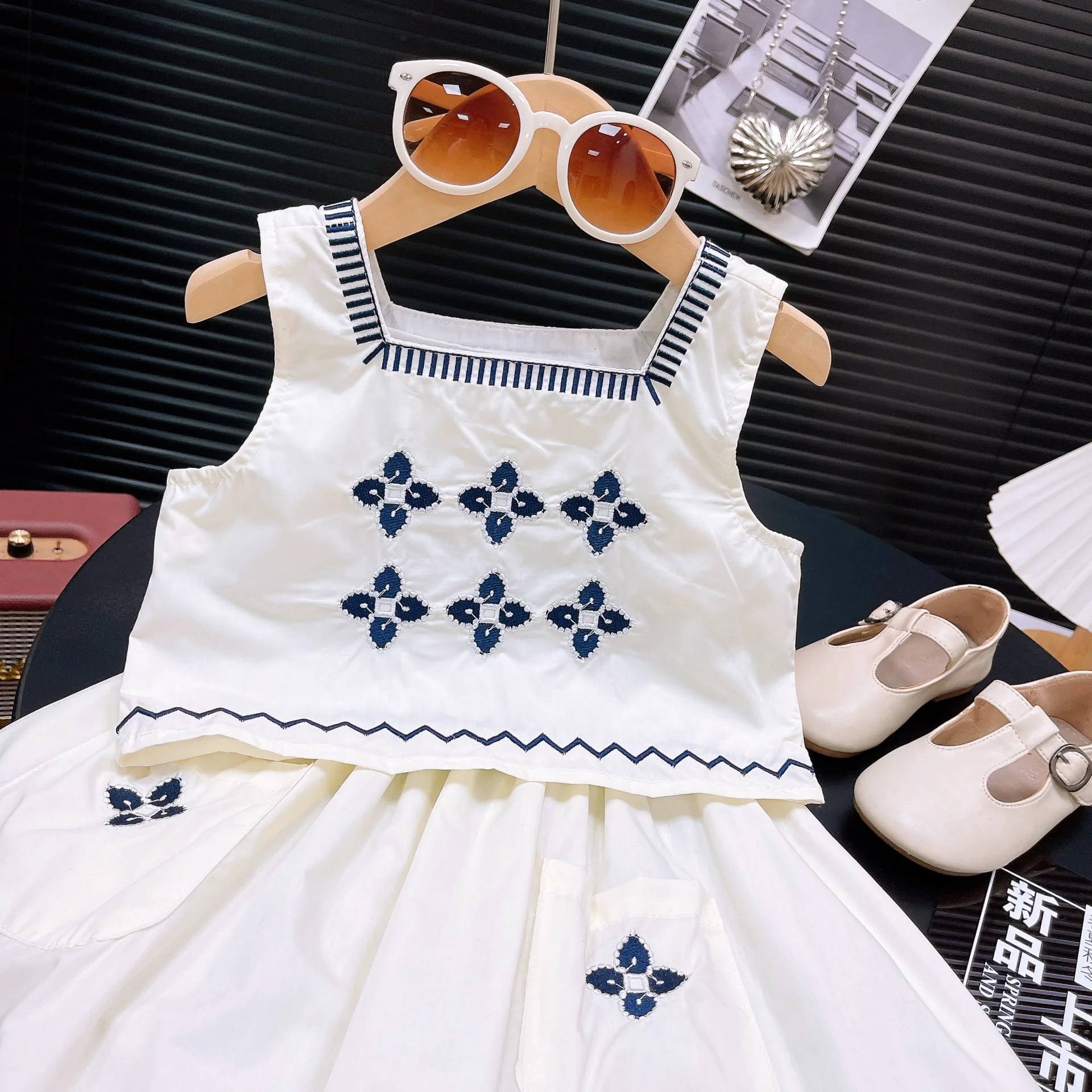 Girls Sets 2026 New Spring Summer 2Pcs Clothing Set Ethnic Style Embroidered Cami Top Kids Skirt Outfit