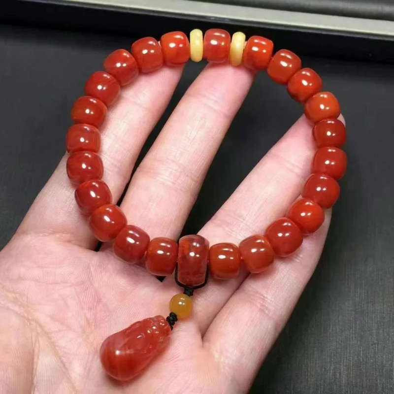 Factory Natural Liangshan Red Agate Old Beads Bracelet with Beeswax Pi Xiu Pendant