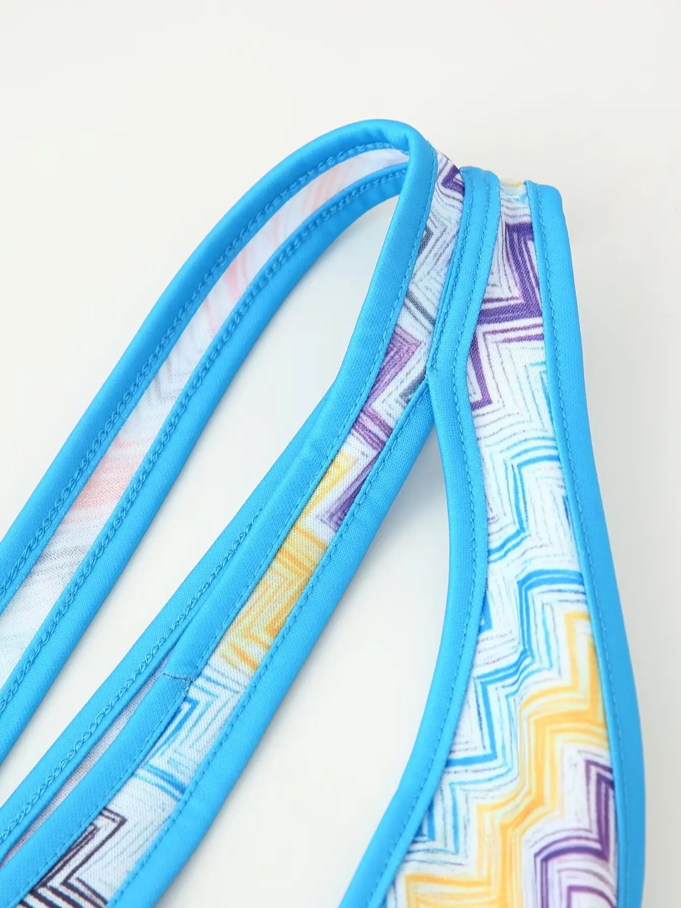 Abito da donna 2025 Nuovo arrivo Abito con orlo diviso con busto e tendenza da donna alla moda