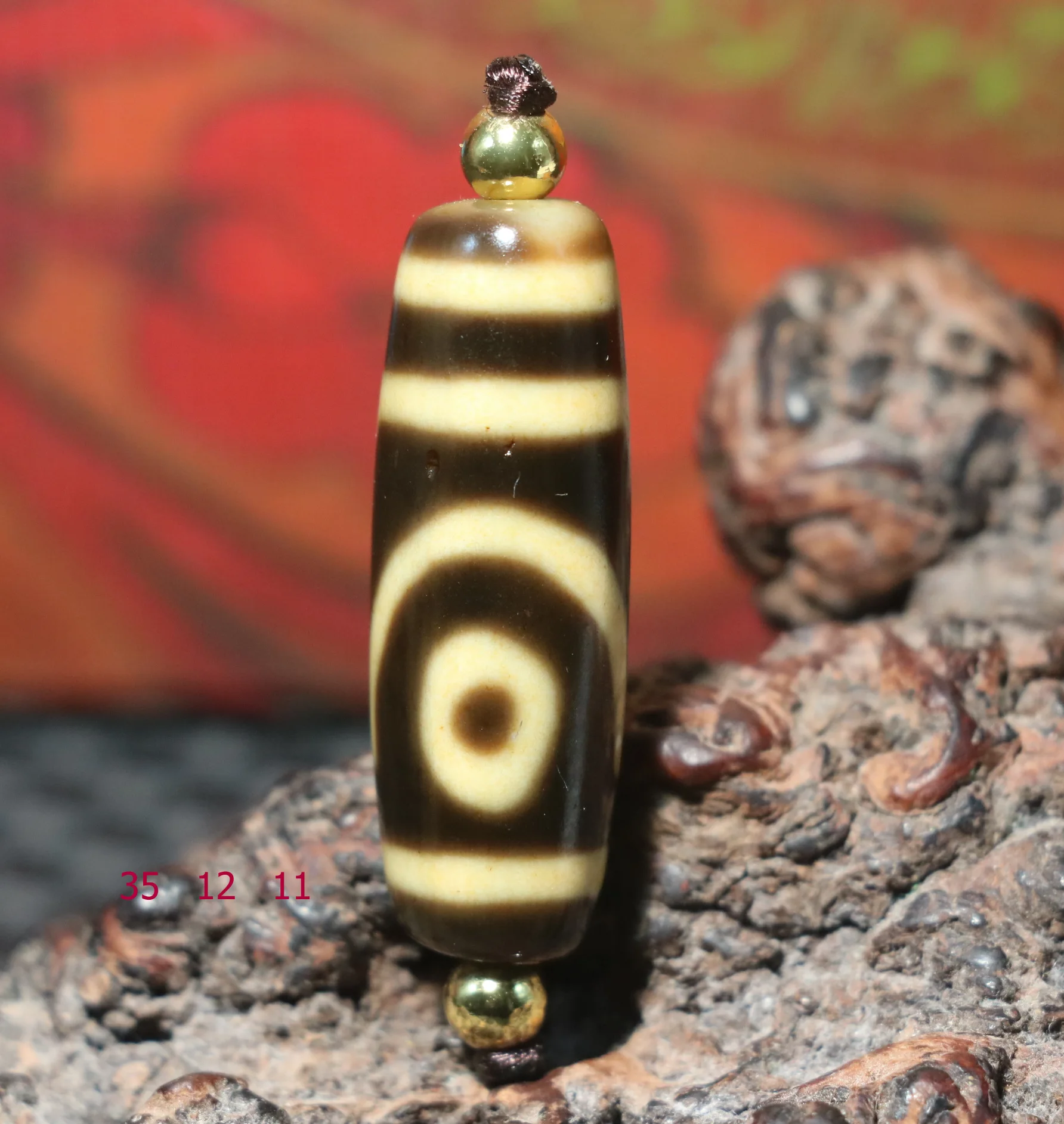 

Energy Tibetan old Agate Ivory Color Ruyi 2 Eyed Love Totem dZi Bead Amulet 5A+ Talisman Treasure Timestown Top