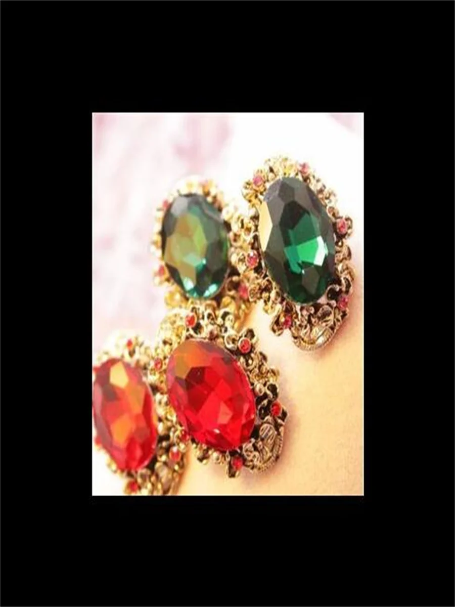 Retro Emerald Crystal Dabaoshi Earrings