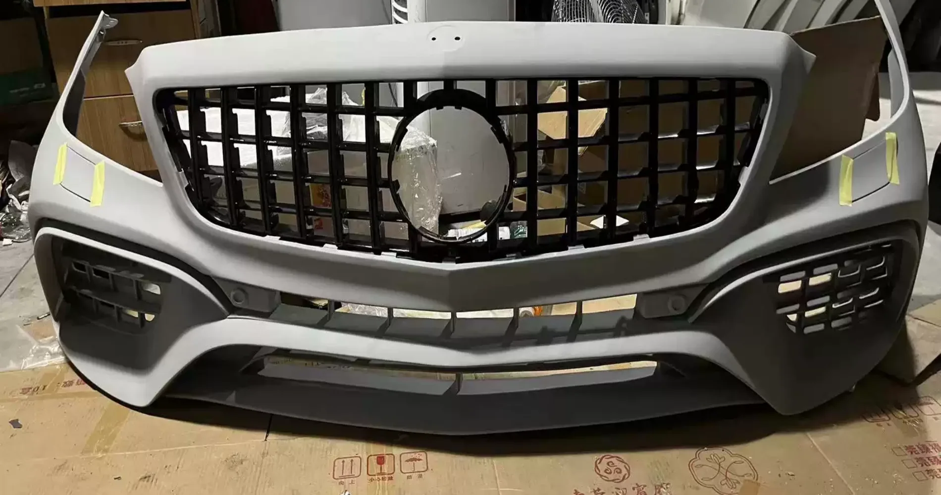 Car Front bumper surrounded Body kit front radiator grille for Mercedes Benz CLS W218 Modified CLS65