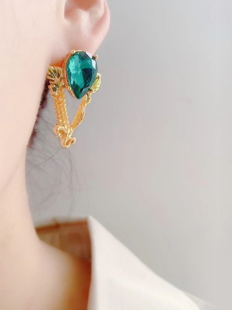 Sumni Exaggerated Plant Leaf Artificial Crystal Waterdrop Shaped Earrings Fashionable Drop Earrings for Women Alloy Plated Gold