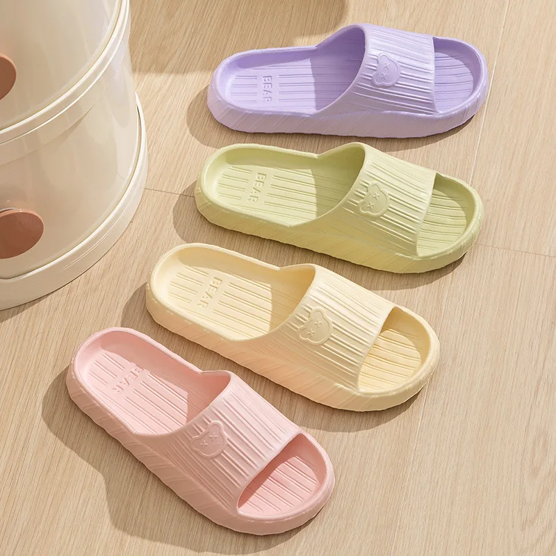 Cute Bear Soft Sole Cloud Slippers Women Lightweight Non Slip Bathroom Slides Woman 2025 Summer Comfort EVA Flip Flops for Home