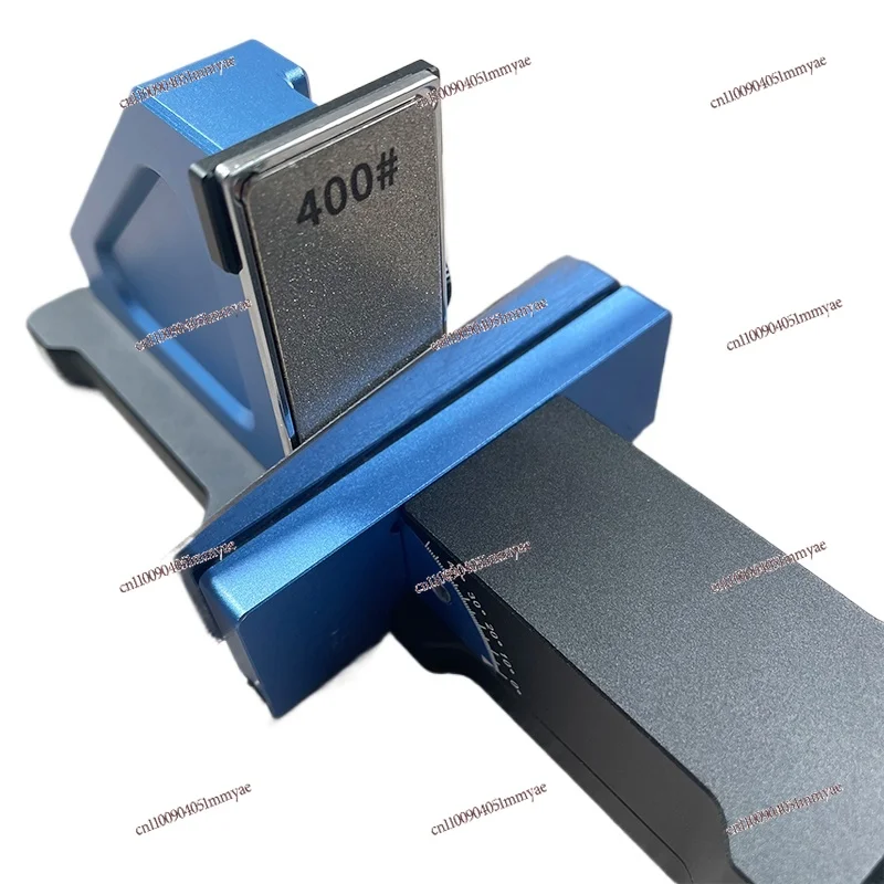 

New Knife Sharpener Is A Kitchen Gadget for Home Kitchen Knives and Scissors for Fast Sharpening Artifacts