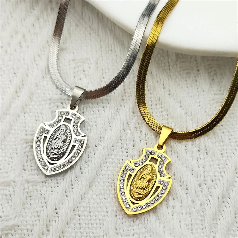 

Virgin Mary Holy Shield Necklace for Women Men Stainless Steel Rhinestone Gold Color Guadalupe Lady Chain Jewelry Gifts
