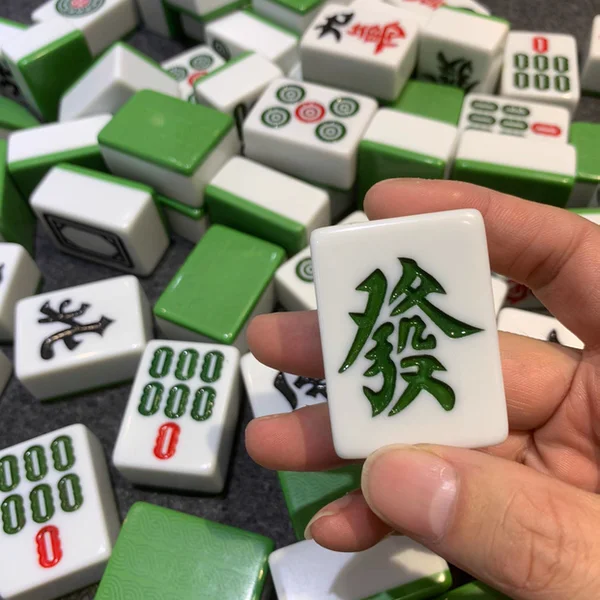 

Home Use Hand Mahjong Mid-Size 36 Cards Guangdong Jade Stone 42Mm Premium Quali Soft Pa Suprey