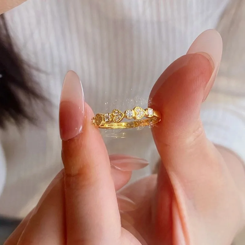 أزياء بسيطة فتاة القلب الحب صف صغير حلقة المرأة المتخصصة تصميم ضوء فاخر مطعمة الزركون المجوهرات الراقية