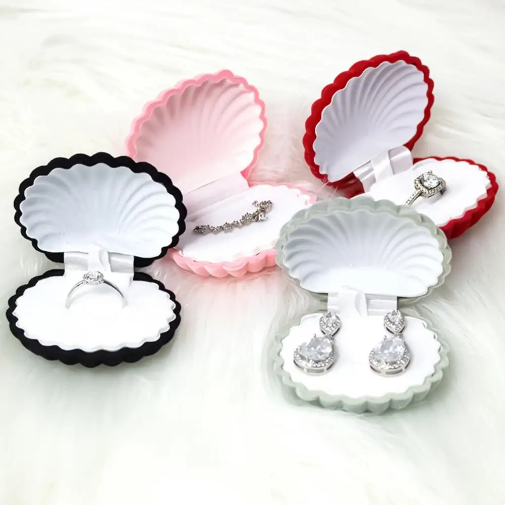 Velvet Shell Jewelry Box, Portable Small Travel Organizer Case, Soft Flannel Storage Holder for Rings Earrings And Necklaces