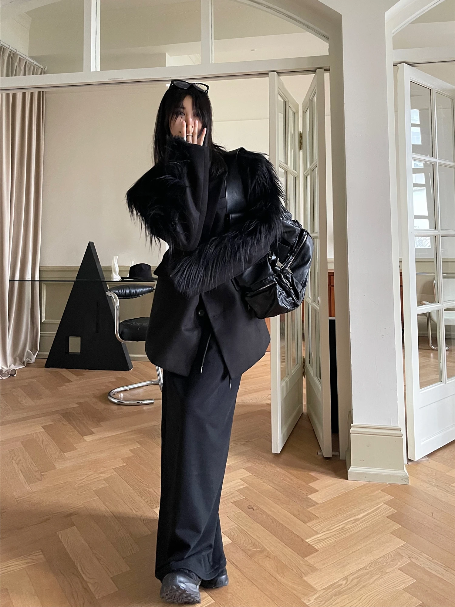 

Retro Bla Woolen Coat Women's Simple Autumn Winter High-End Feeling Faux Fur Sve Patchwork Suit Top Commute Sle