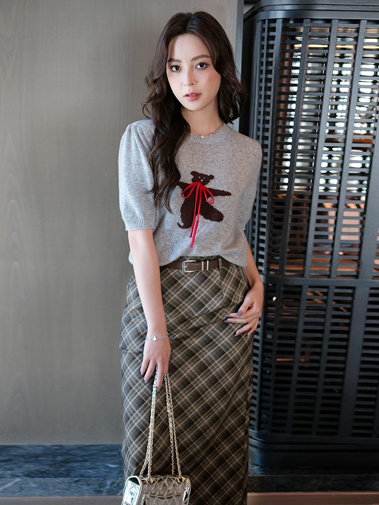 

Женский вязаный топ MIUCO Fat Sister Dancing Bear с красным бантом, круглым вырезом, коротким рукавом, на флисовой подкладке, осень 2024, для повседневной носки