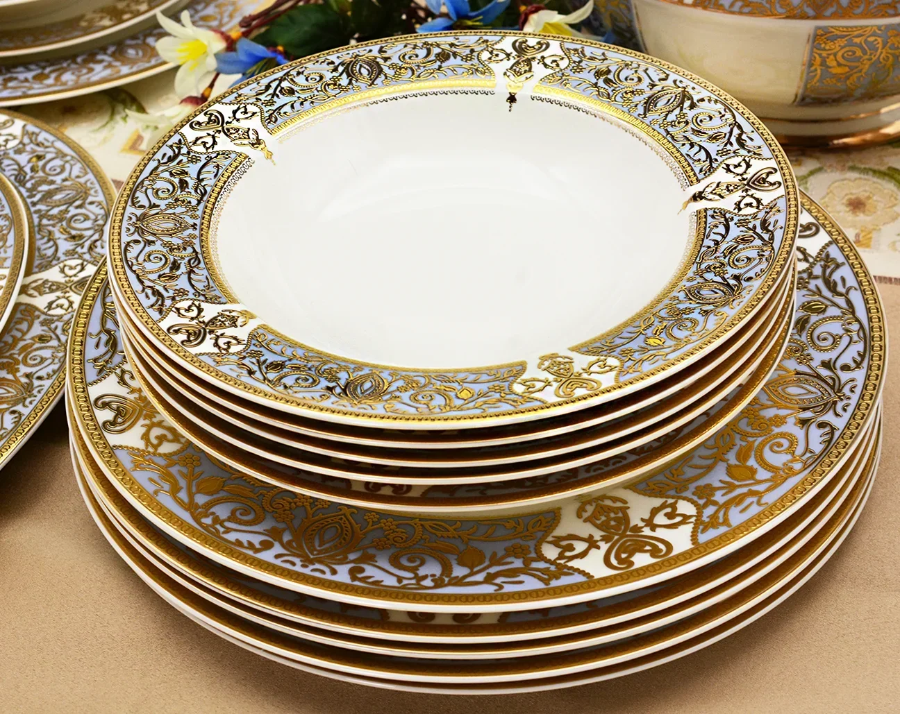 24pcs Luxury style High quality Bone China dinner set with bowl for 6people