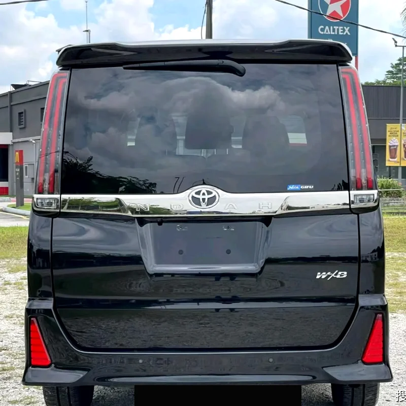 Tylny Spoiler dachowy samochodu Toyota Noah Voxy 2013 do 2022 wysokiej jakości ABS DIY kolor tylny spojler na górne drzwi bagażn